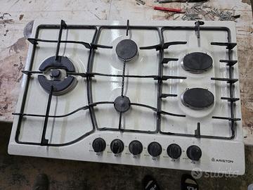 Piano cottura Ariston