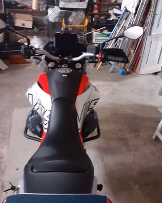 Moto Guzzi v85tt  euro 5+