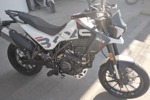 Benelli BKX 300 S