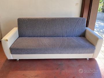 Divano letto 3 posti grigio e bianco