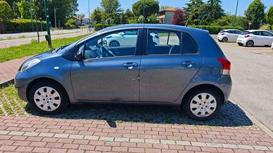 Toyota Yaris II 2009 1.3