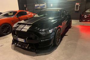 Ford Mustang 3.7 340cv con allestimento shelby
