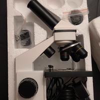 Microscopio CM800 Celestron usato due volte