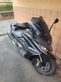 Kymco Ak550