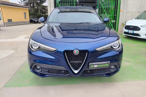 Alfa Romeo Stelvio 2.2 Turbodiesel 180 CV AT8 RWD 