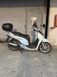 Honda sh 300 motore nuovo