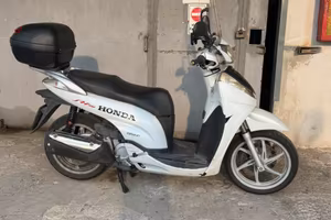 Honda sh 300 motore nuovo