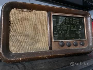 Radio vintage Magnadyne S 41, anni '40