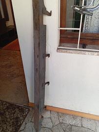 trave antico portasecchi 