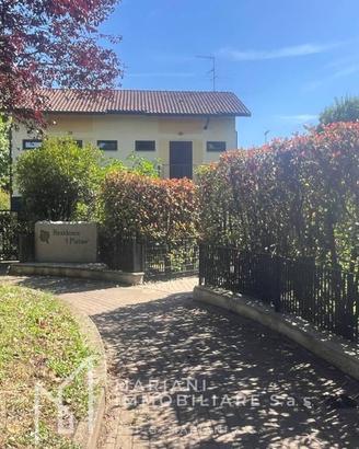 Villa di 127 m² con 4 locali e box auto a Samarate