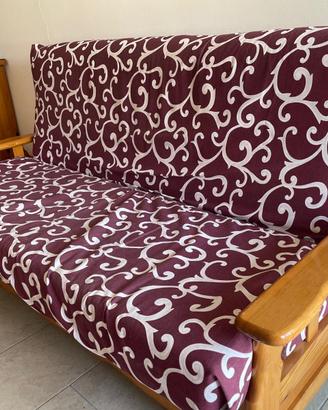 Divano letto e coppia di poltrone