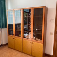 Mobili vetrinetta scrivanie tavolo sedie panche
