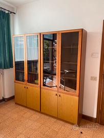 Mobili vetrinetta scrivanie tavolo sedie panche