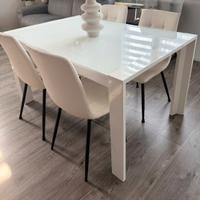Sedie con rivestimento eco bianco