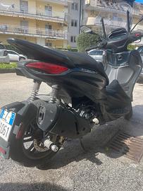 Piaggio Beverly 300 HPE – 2022 – Ottime con