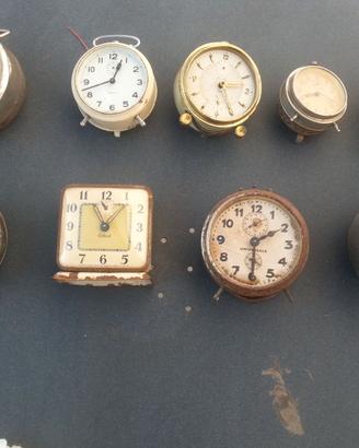 Lotto di 9 sveglie antiche (da anni  '20 ai '60)