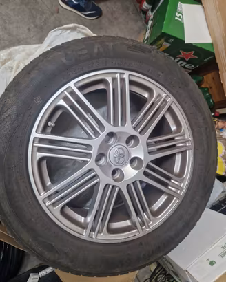 4 gomme complete con cerchio toyota rav 4 2018 