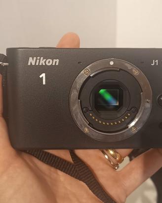 Nikon j1