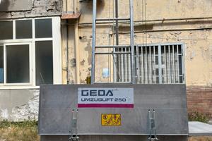 Scala elevatore traslochi