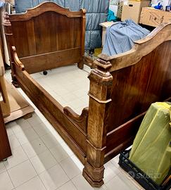 Letto a barca francese antico