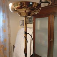 lampadario a piantana  in colore simil ottone