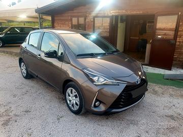 Toyota Yaris 1.5 Hybrid 5 porte Cool