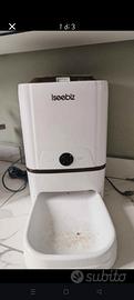 distributore cibo automatico gatti wifi