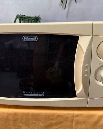 Microonde Delonghi