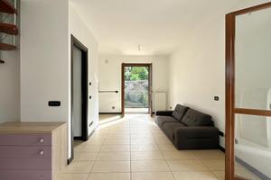 3 LOCALI A MONTE COMPATRI