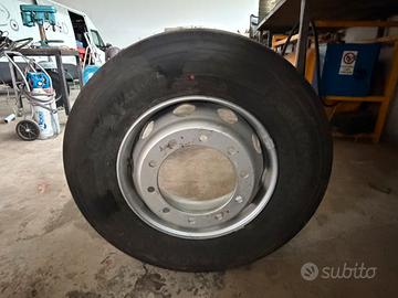 Pneumatico CONTINENTAL con cerchio