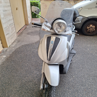 Beverly 300 tourer