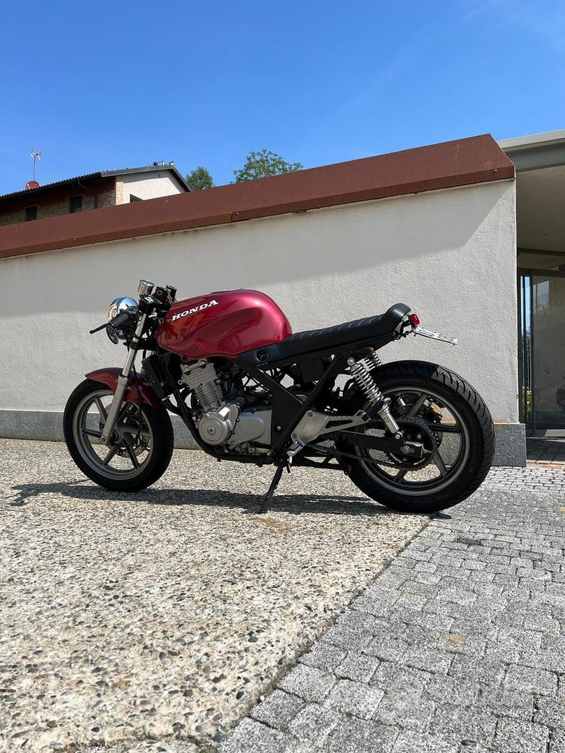 Cb 500 Honda Cafe Racer Usate Racer Bikes Honda Cb500 Cafe Racer