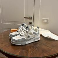Louis Vuitton skate taglia 43