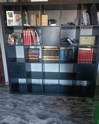 Mobile nero a scacchiera Ikea