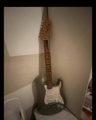 chitarra elettrica+amplificatore 