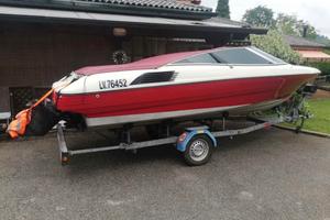 Barca motoscafo  usato americano Bayliner arriva