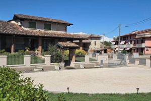 Villa di 340 m² con 5 locali e box auto doppio a C