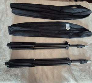 2 treppiedi regolabili 