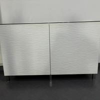 Madia ikea besta con vetro temperato nero