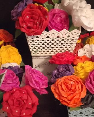 rose in carta crespa