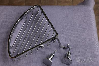 Angoliera da bagno di acciaio