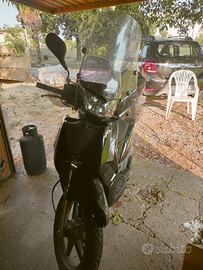 Kymco people s 200i