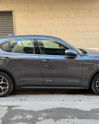 Alfaromeo stelvio 2.2 160 cv