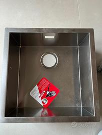 Lavabo Nuovo 45x45 – Mai Usato!