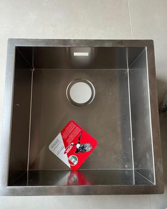 Lavabo Nuovo 45x45 – Mai Usato!