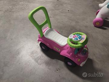 Macchinina cavalcabile VTech rosa con musica