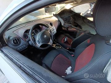 INTERNI Alfa Romeo MITO