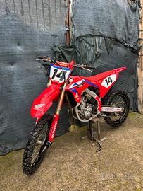 Honda crf 250 red moto