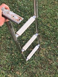 Scaletta risalita tre gradini