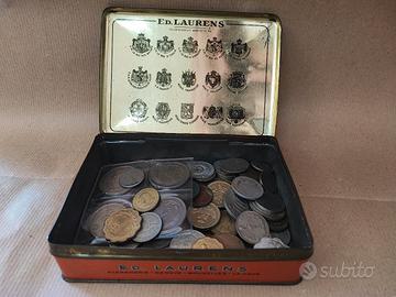 Scatola latta vintage Monaco con 75 vecchie monete